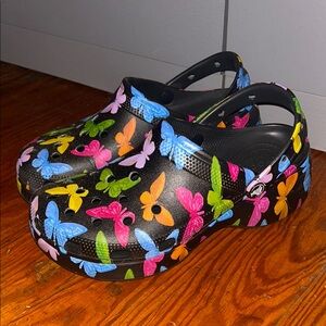 Women’s Platform Crocs Colorful Butterfly Clogs Size 10
